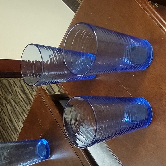 Libbey blue Sirrus set of 3 drinking glasses. Highly desirable. No call outs - Picture 5 of 7